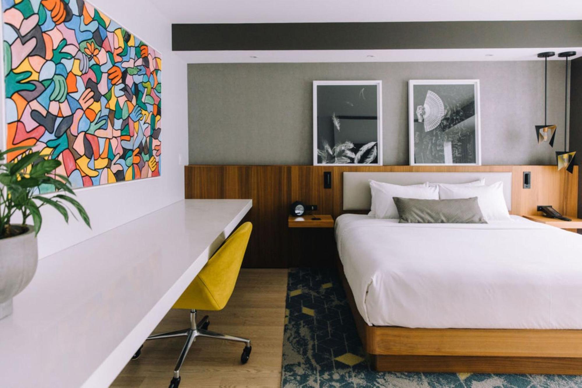 Humaniti Montreal, Autograph Collection 4*